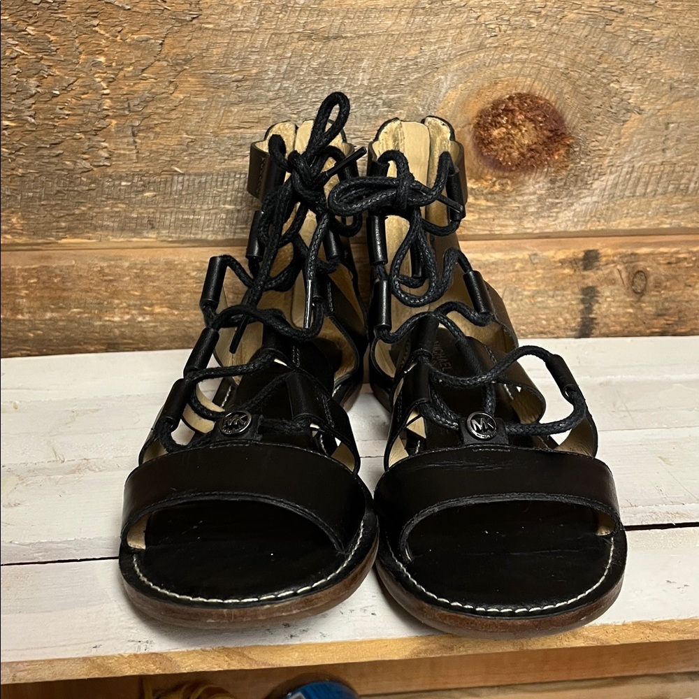 Michael Kors Black Leather Lace Gladiator Sandals Size 7.5 - Picture 4 of 8